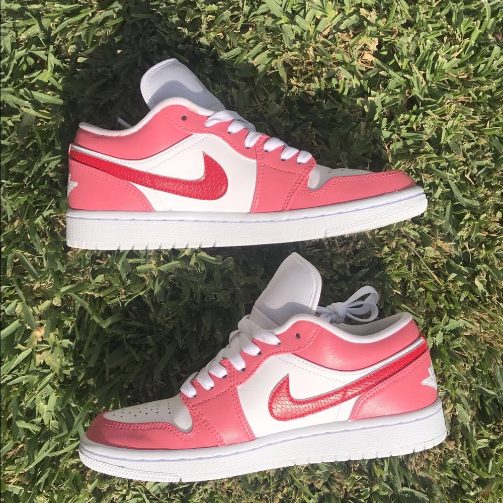 Custom Air Jordan 1 Lows - Picture 2 of 7